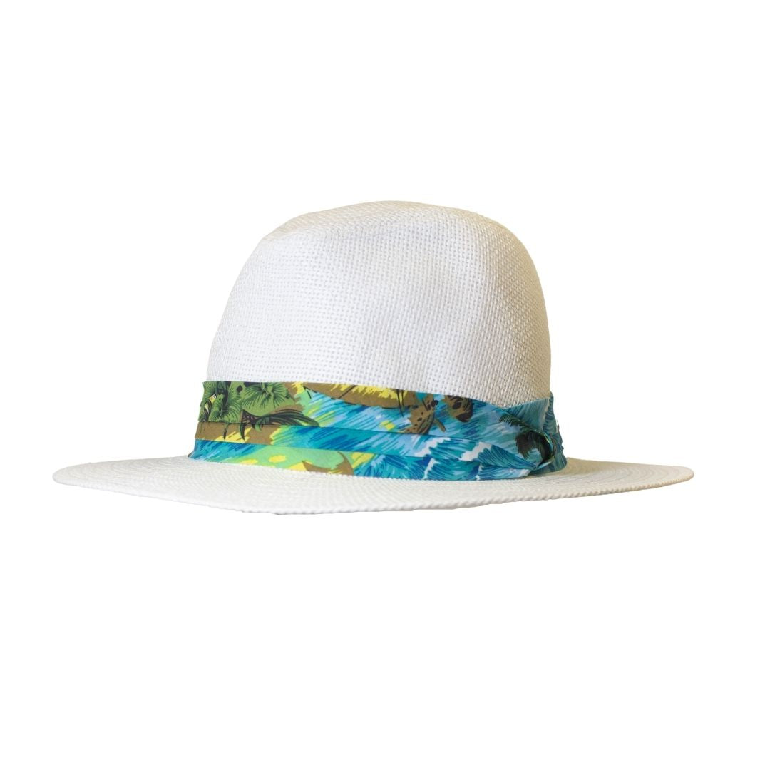 WHITE STRAW HAT